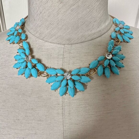Turquoise tone beaded statement necklace - Picture 1 of 9
